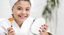 Crianças podem usar cosméticos de adultos?